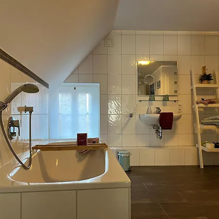 Am Kirchplatz 25561 * Weener